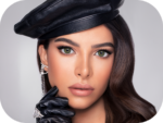 sheglam-mint-lenses-on-eye (2)